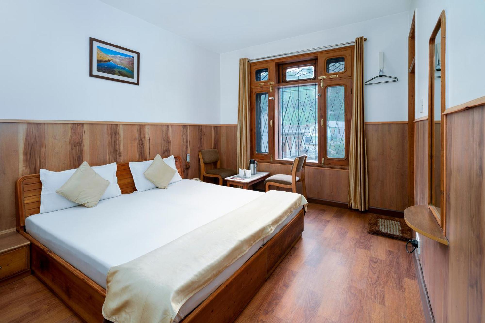 Hotel Kullu Valley Exterior photo